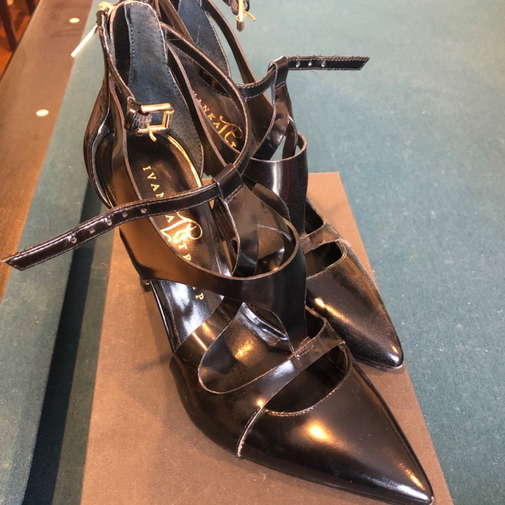 Shoes - Picture 16 of 16